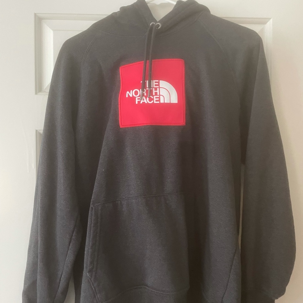 Women’s north face hoodie